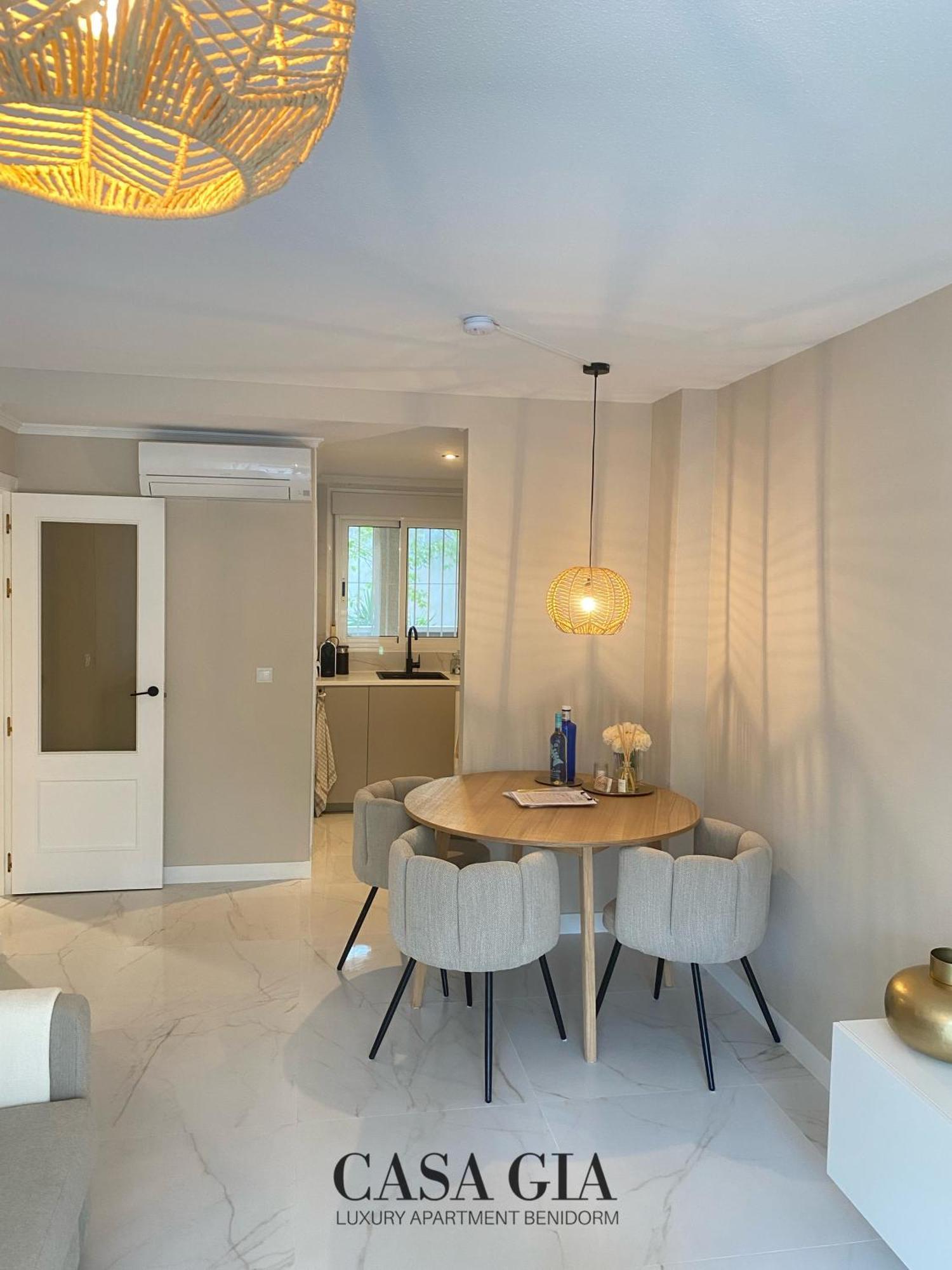 Casa Gia L Luxury Apartment 베니돔 외부 사진